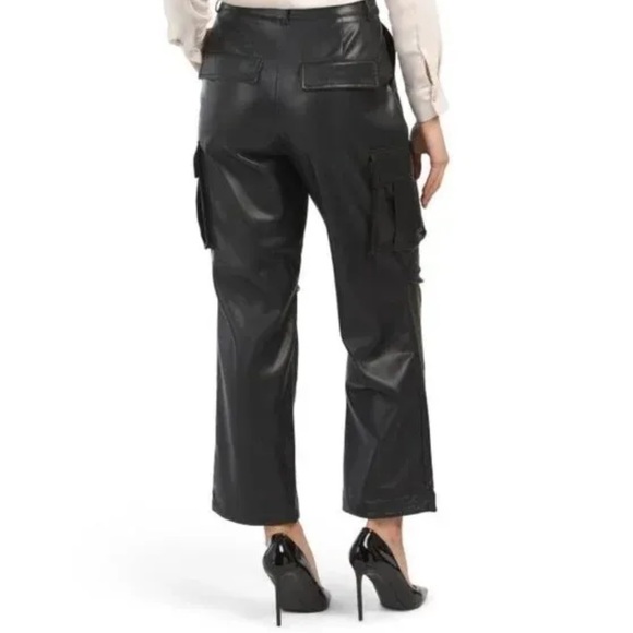 7 For All Mankind Black Faux Leather Cargo Bottom Draw String Size XS & Small - Picture 3 of 9